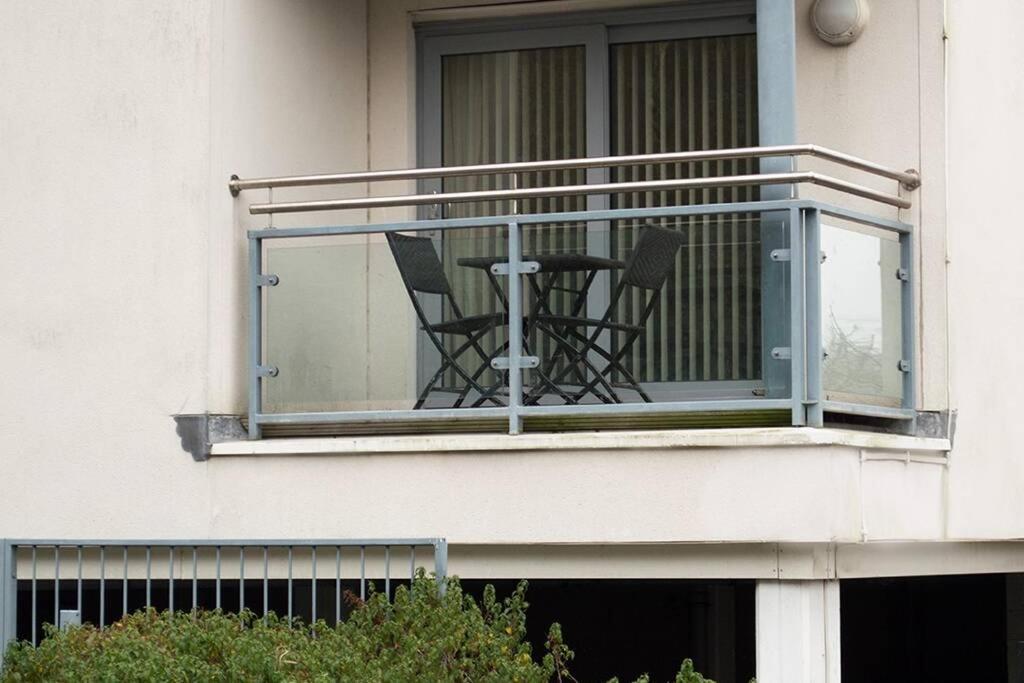 スウォンジーParking, Balcony, Fully Equipped Kitchenアパートメント エクステリア 写真