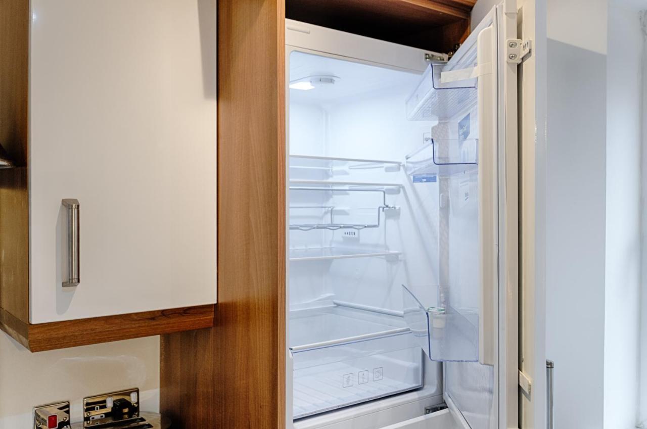 スウォンジーParking, Balcony, Fully Equipped Kitchenアパートメント エクステリア 写真